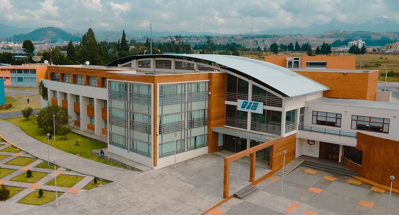 Grupos de Investigación de la Facultad de Informática y Electrónica